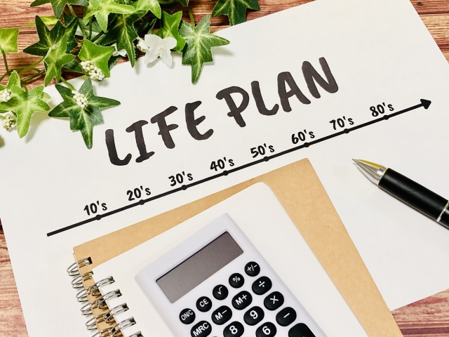 年収別「無理のない住宅ローン額」の目安とシミュレーション