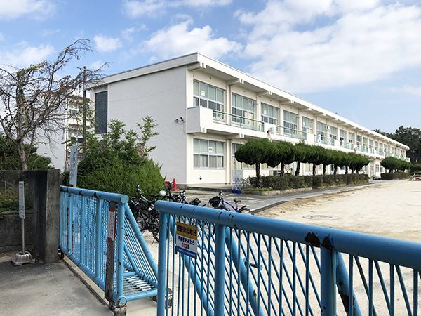 平井小学校 画像