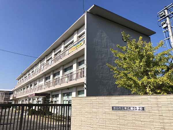 東広瀬小学校 画像