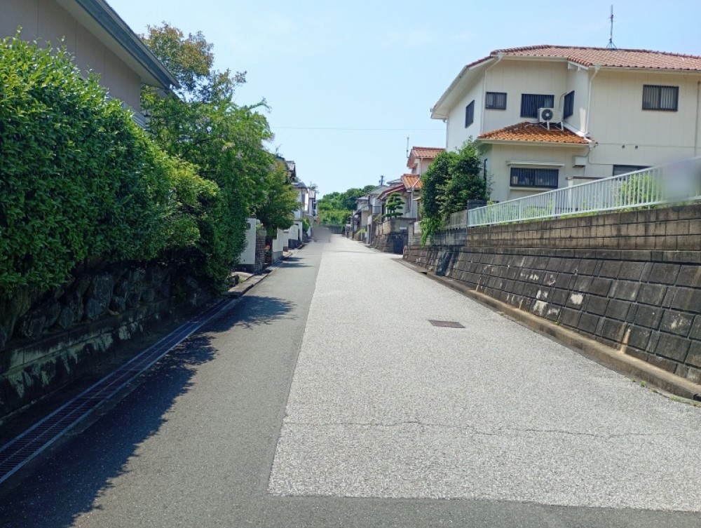落ち着いた雰囲気の閑静な住宅街です。
