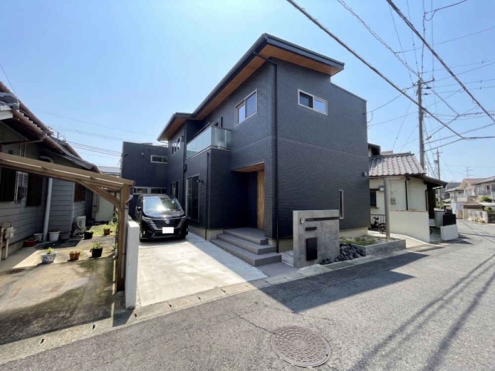 前面道路は約6.0ｍ！出入りもスムーズで楽々！