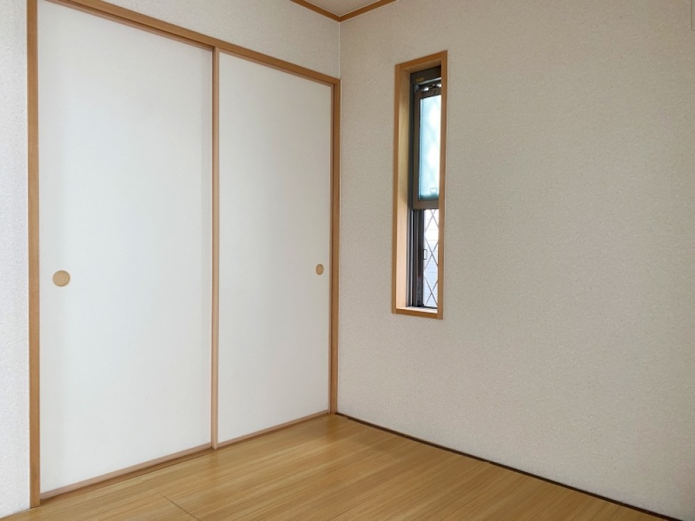 シンプルでナチュラルな内装デザイン。