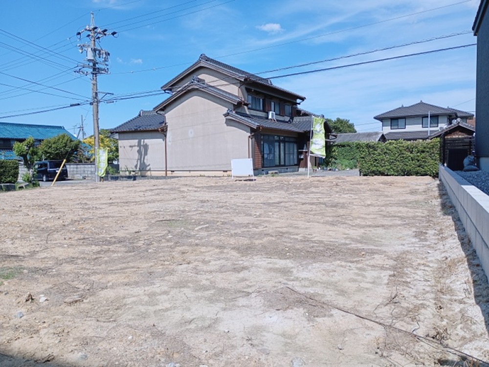 北東角地につき、通風良好！