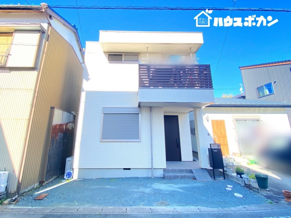 豊川市曙町より中古戸建のご紹介です。