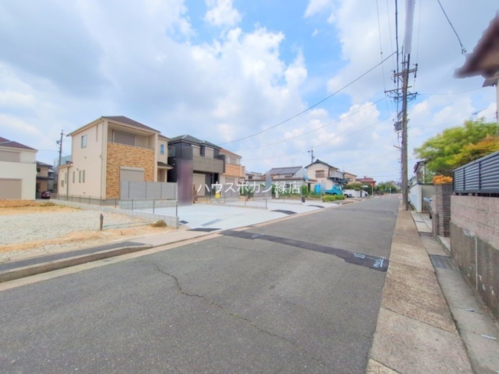 前面道路広々！