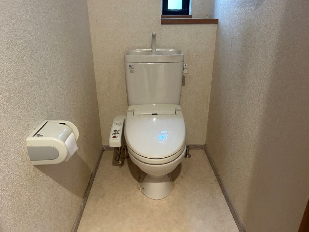 トイレは各階にございます。