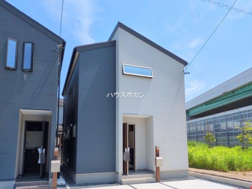 現在建築中🌟