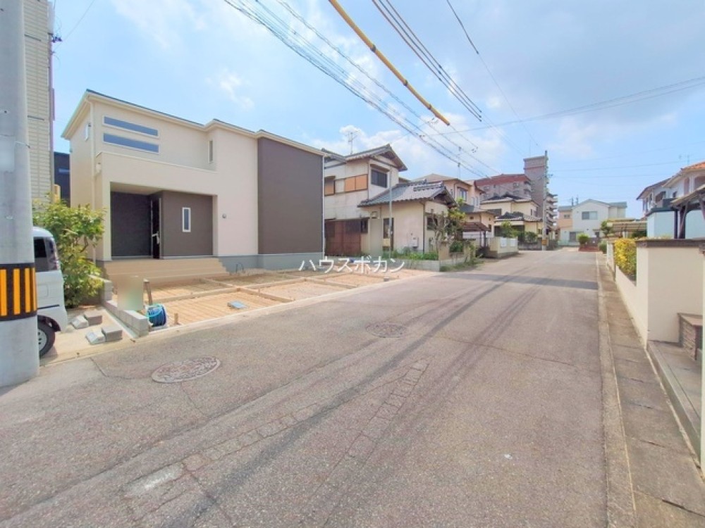 前面道路広々！