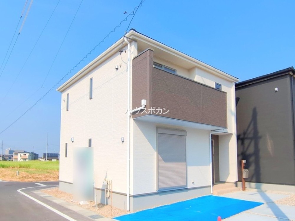 周辺には、商業施設充実で大変便利な立地です！