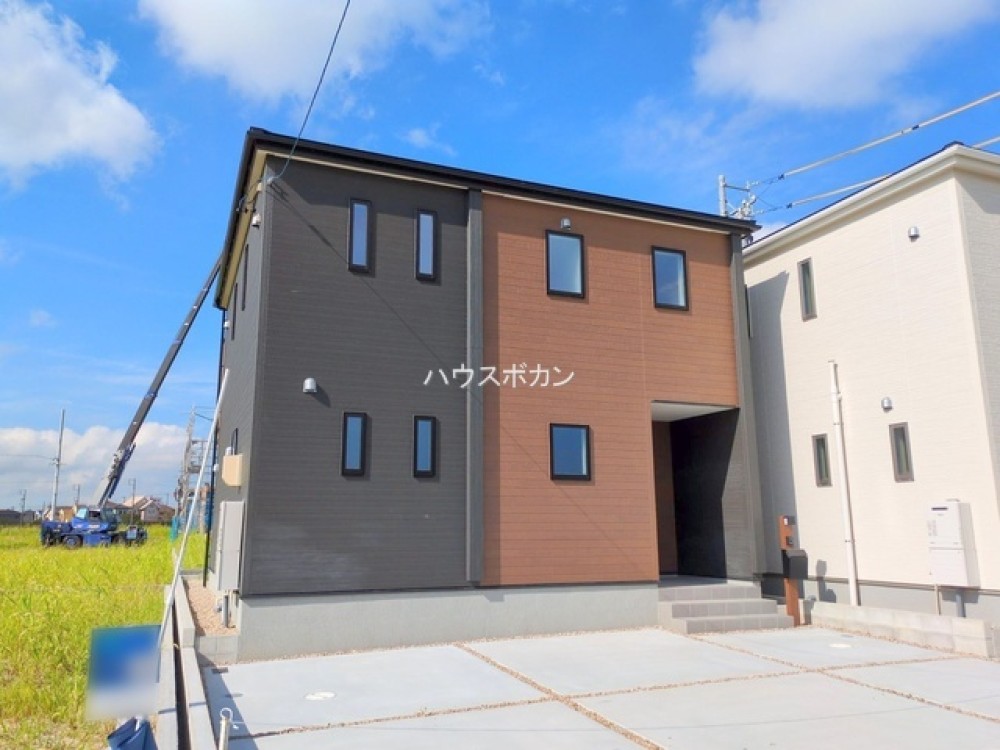 周辺には、商業施設充実で大変便利な立地です！
