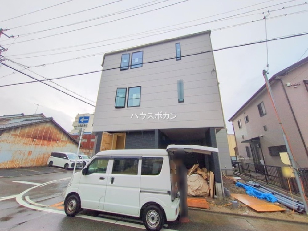 現在建築中！