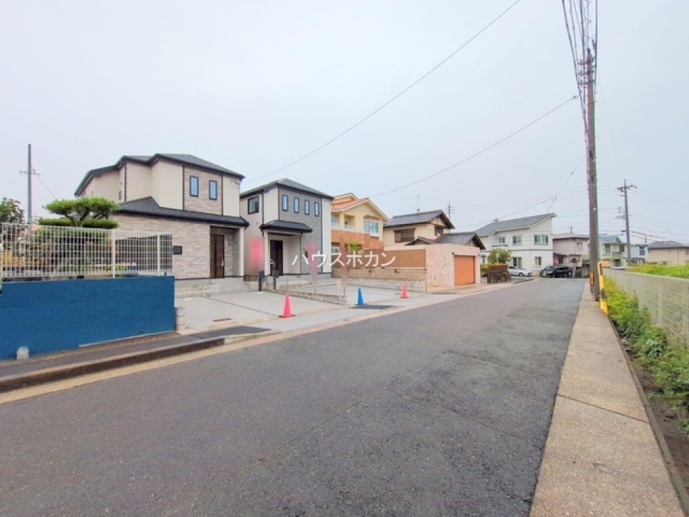 前面道路広々！