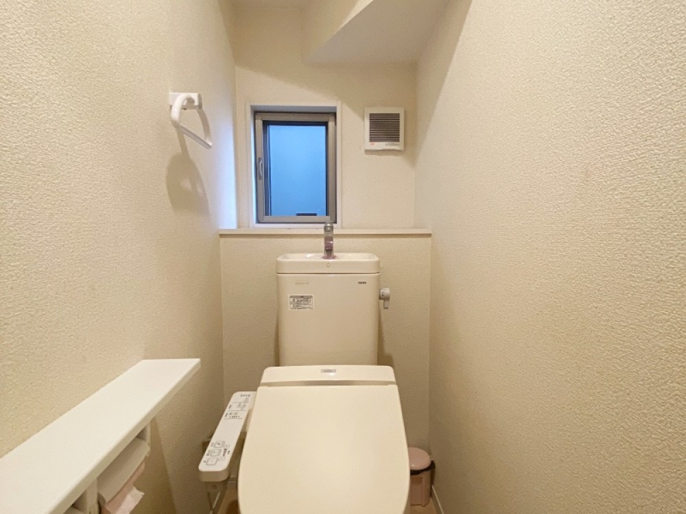トイレは各階にございます。