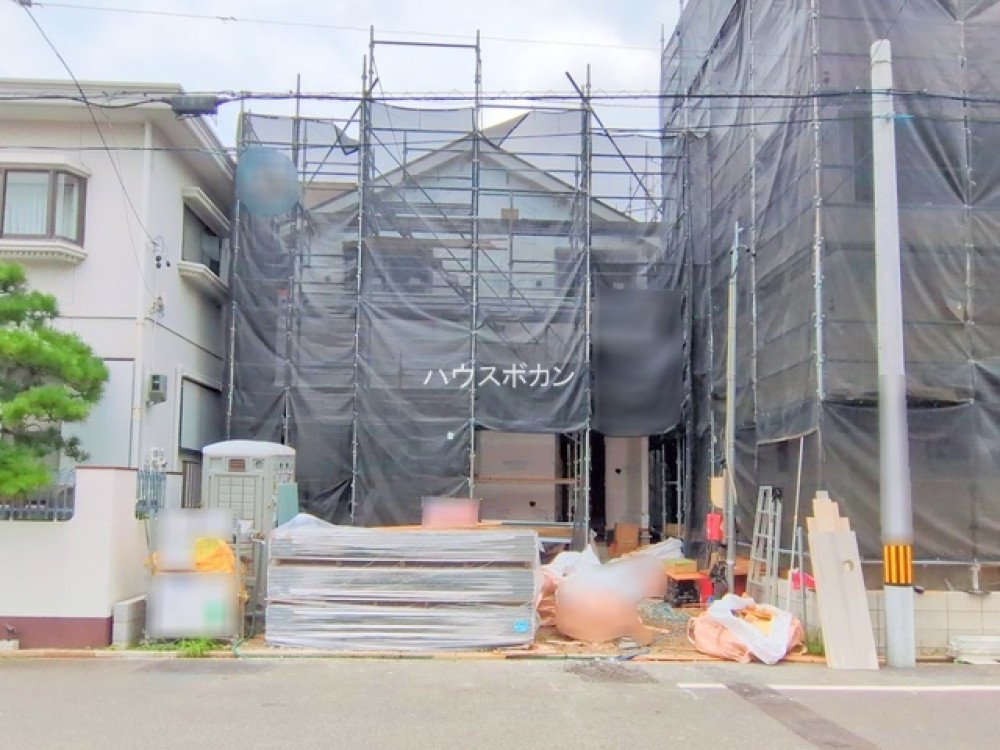 現在建築中！