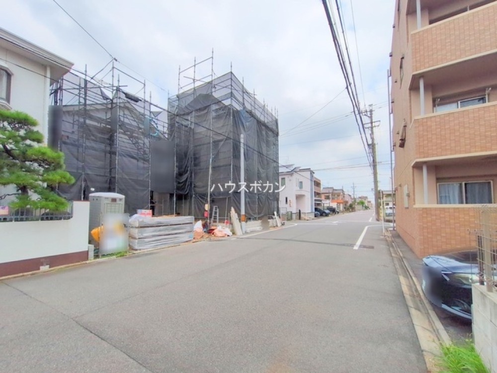 前面道路広々！