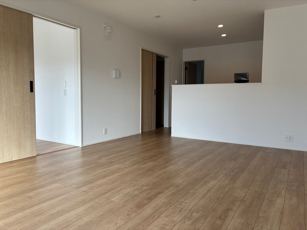 西尾市西幡豆町　第1期　全6棟　2号棟 画像4