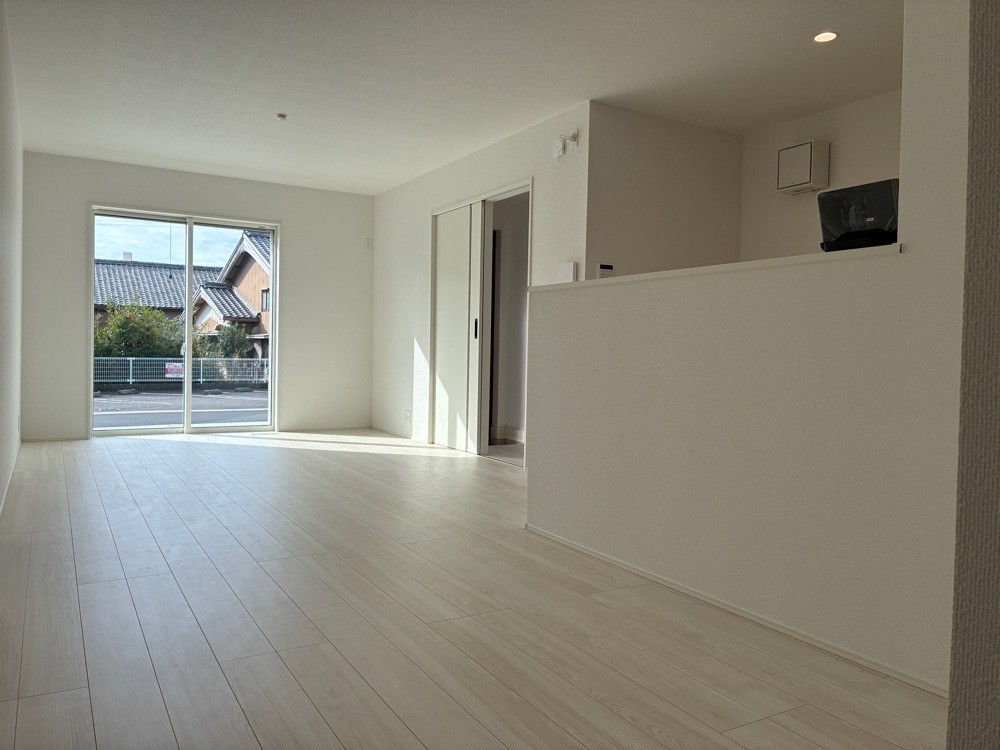 西尾市西幡豆町　第1期　全6棟　3号棟 画像4