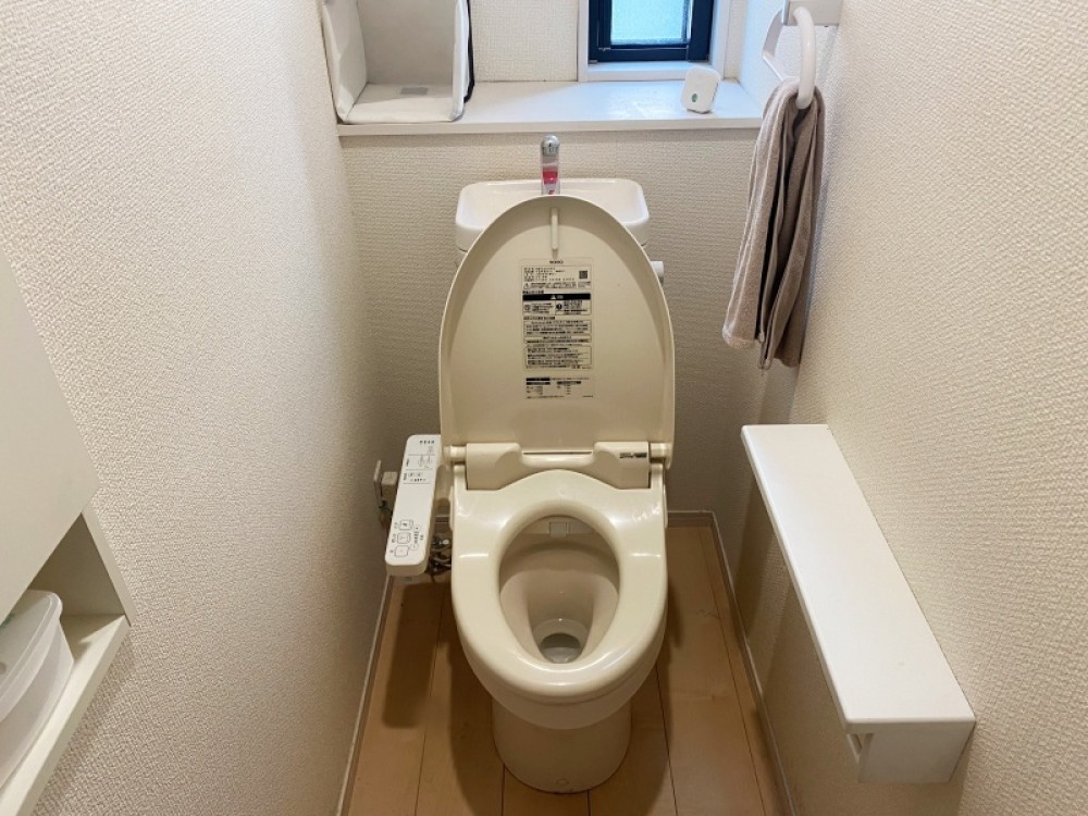 トイレは各階にございます。