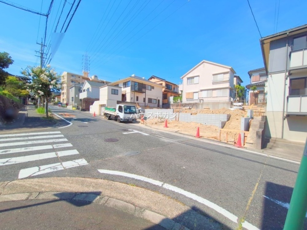 前面道路広々！