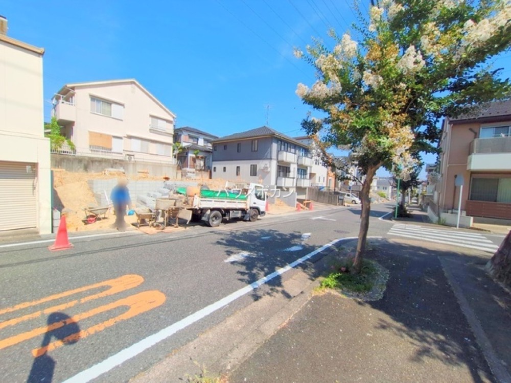 前面道路広々！