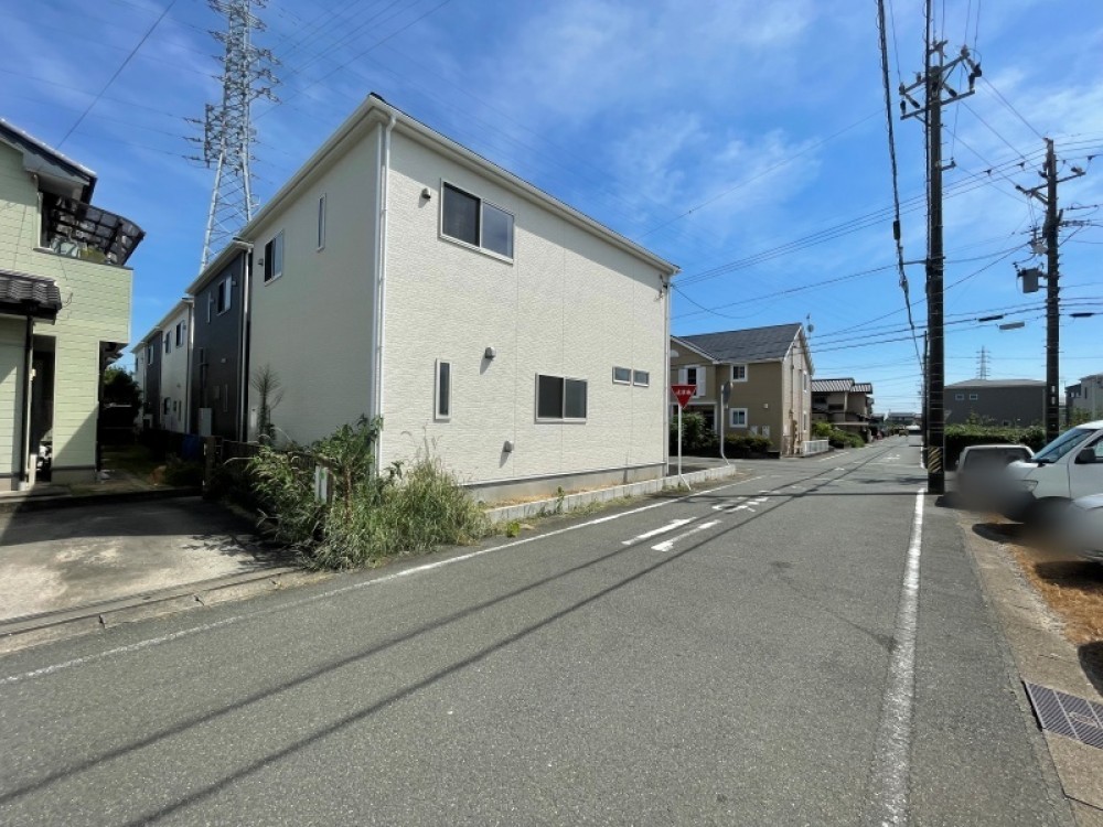 周辺環境充実のエリアです。