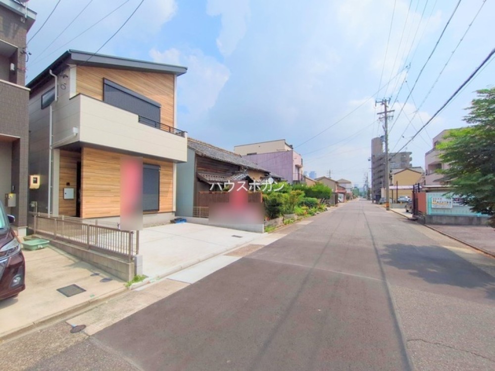 前面道路広々！
