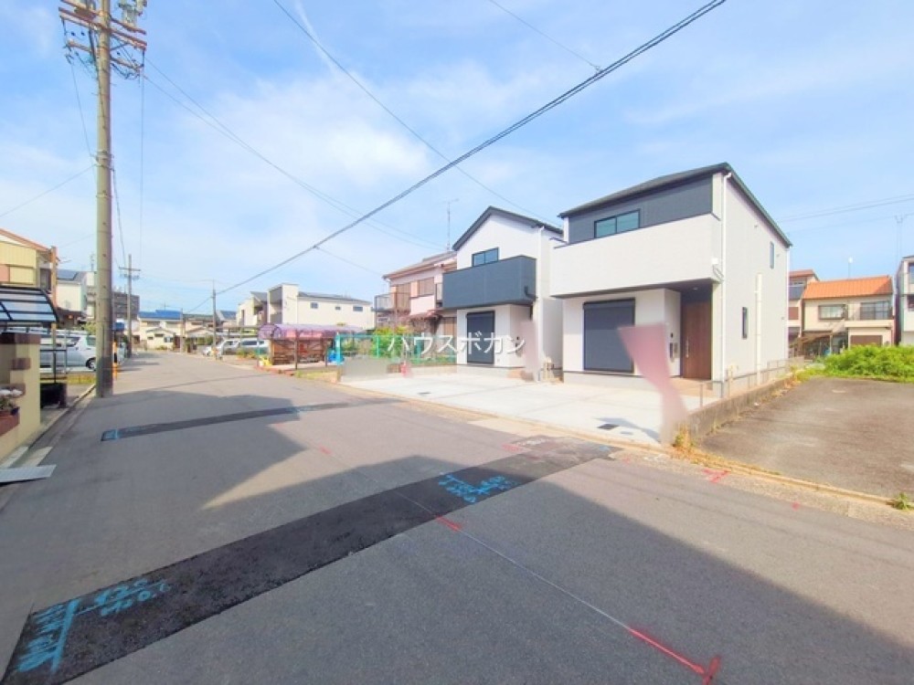 前面道路広々！