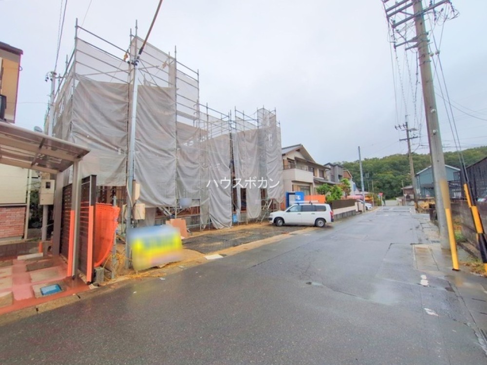 駐車スペース有。