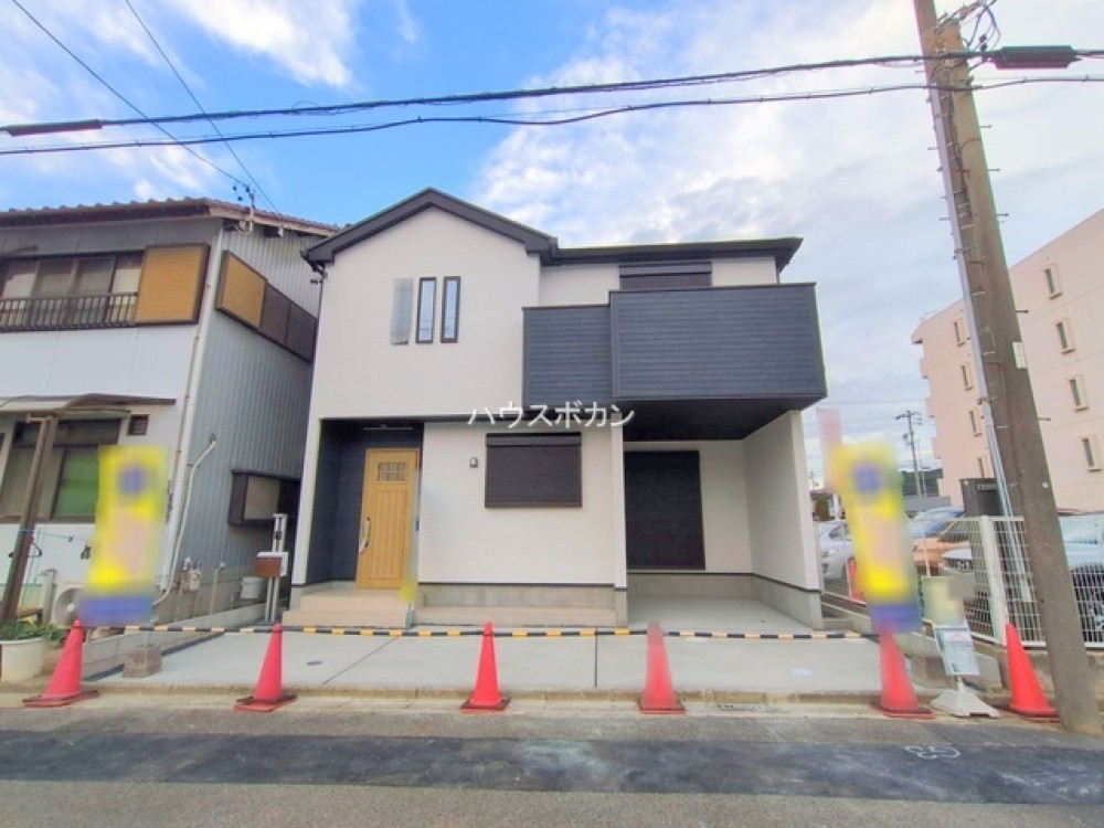 スーパーまで徒歩約5分です◎