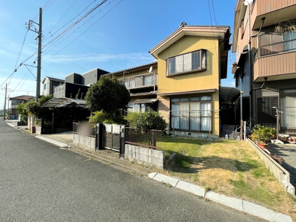 小学校徒歩８分！