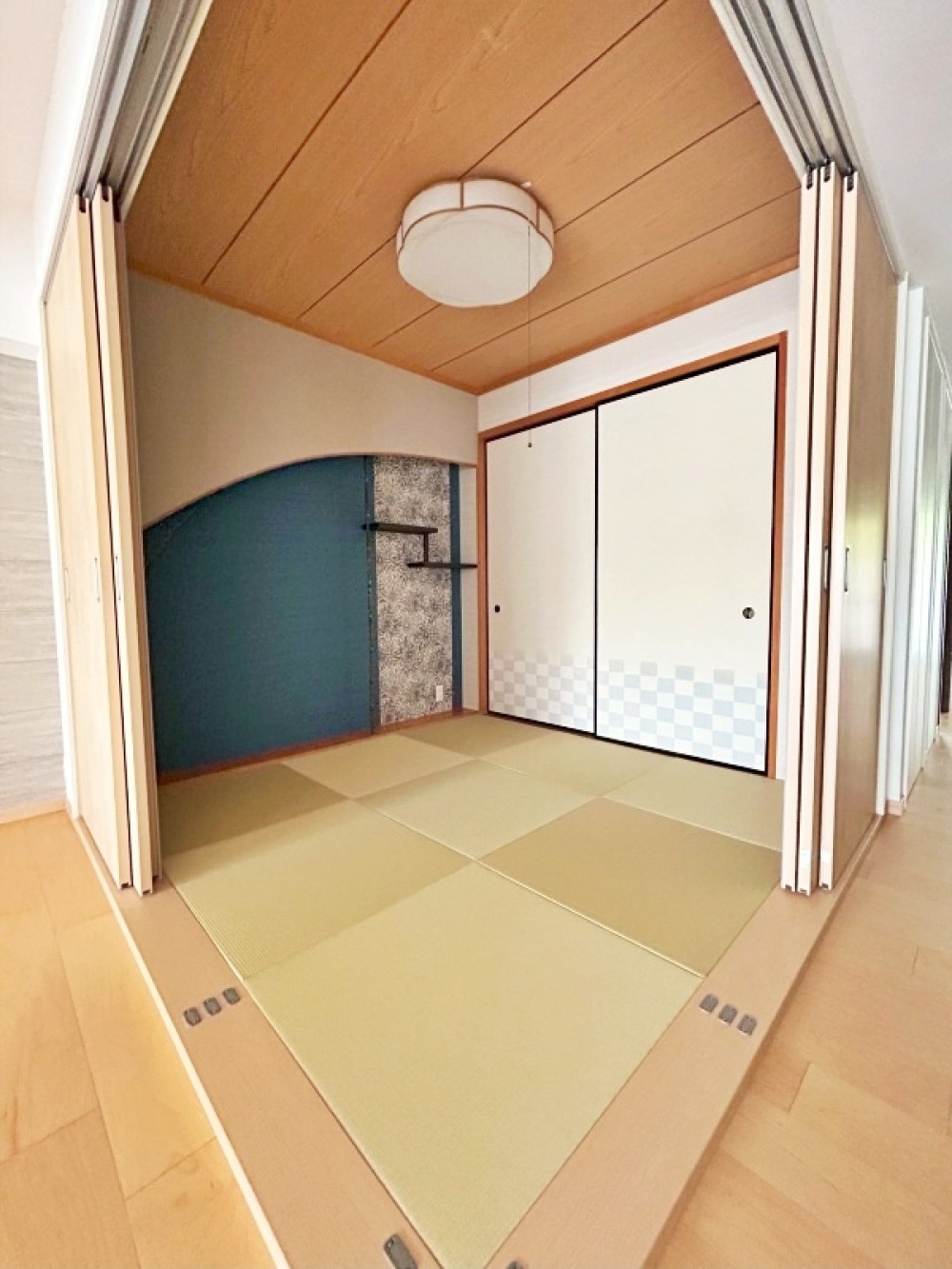 LDKに隣接した4.4帖の和室です！
