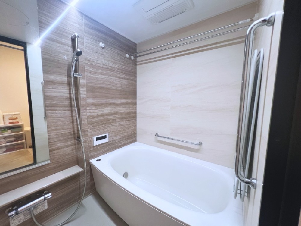 雨天や夜間の洗濯物の乾燥に便利な乾燥機能あり♪