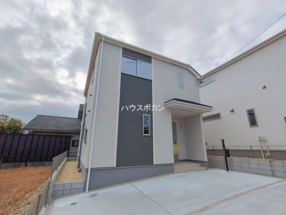 小・中学校共に徒歩約15分圏内！