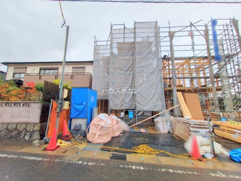 前面道路広々です！