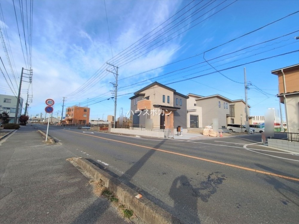 前面道路広々！