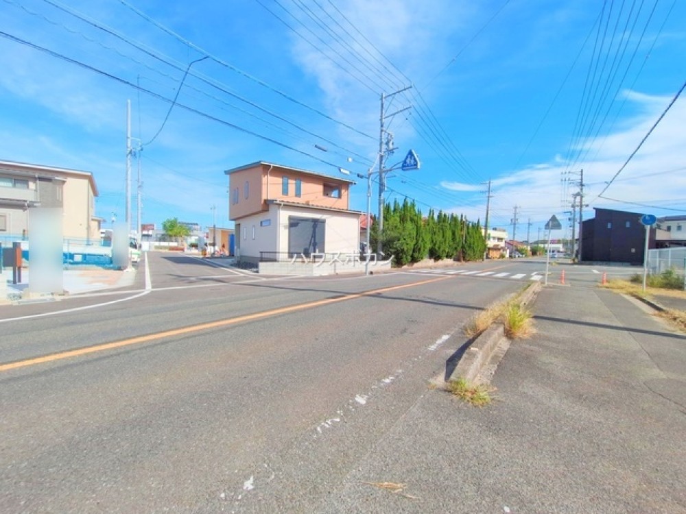 前面道路広々！