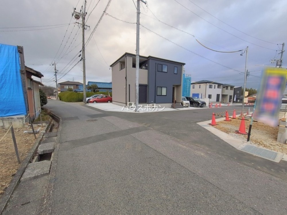 落ち着いた雰囲気の住宅街！