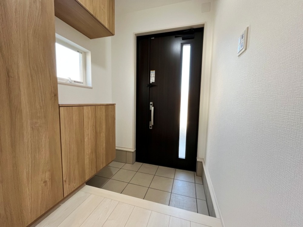 いつでもスッキリと片付く玄関です。