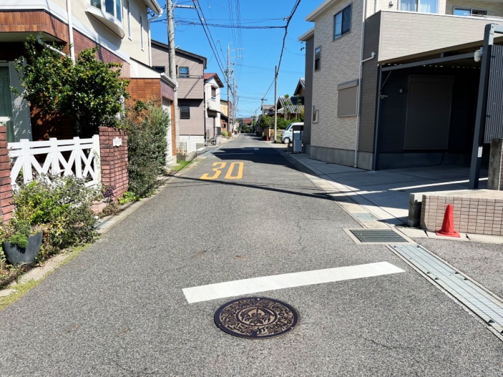 前面道路が広く、日当たり良好◎