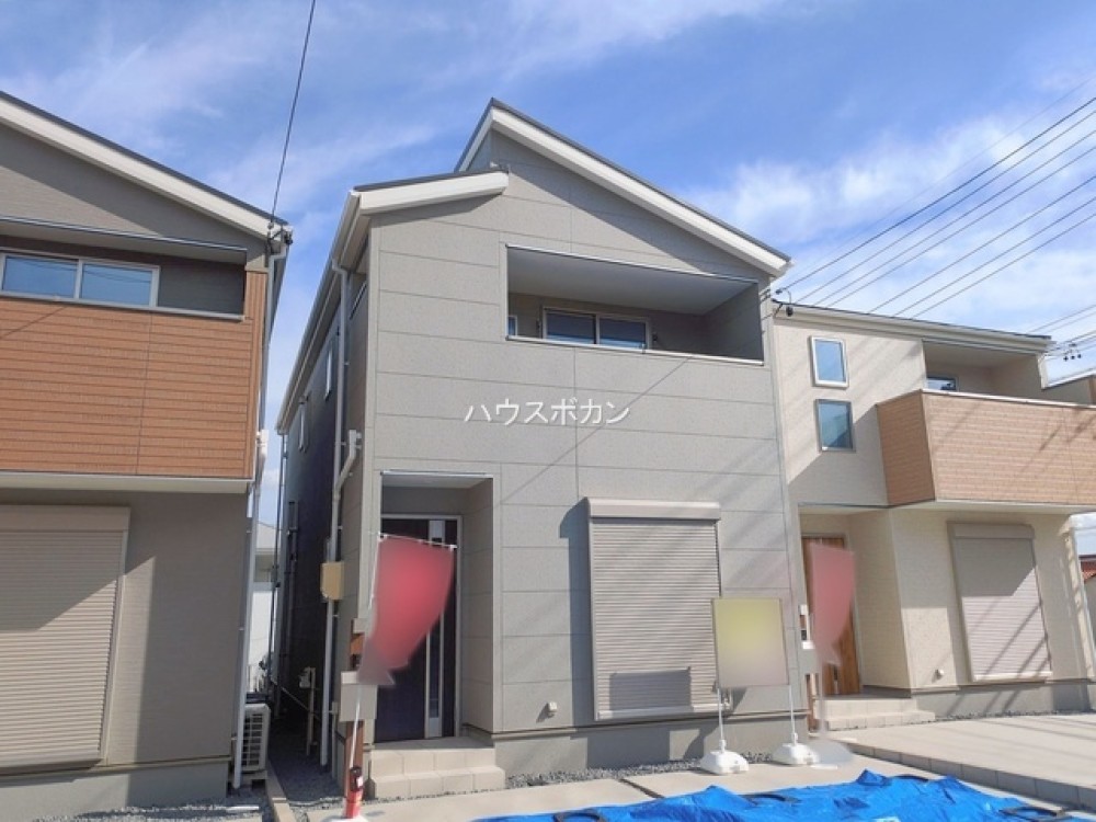 前面道路広々約6m！