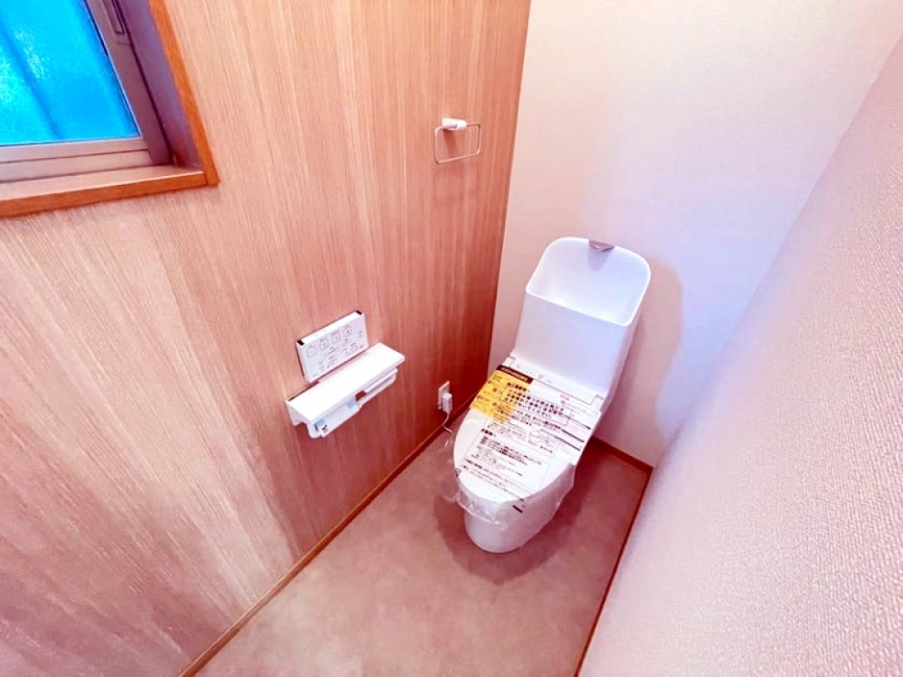 温水洗浄便座付き！