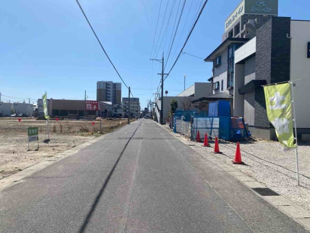 前面道路幅員６ｍ以上！