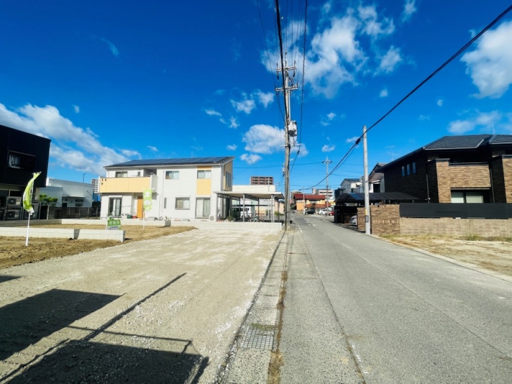 前面道路幅員６ｍ以上！