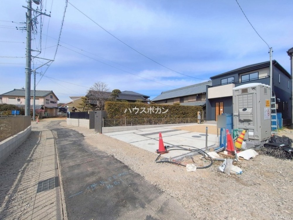 最寄りのバス停まで徒歩約5分♪