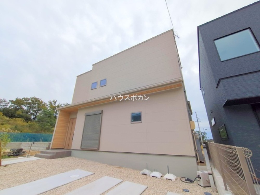 小中学校徒歩10分圏内です！