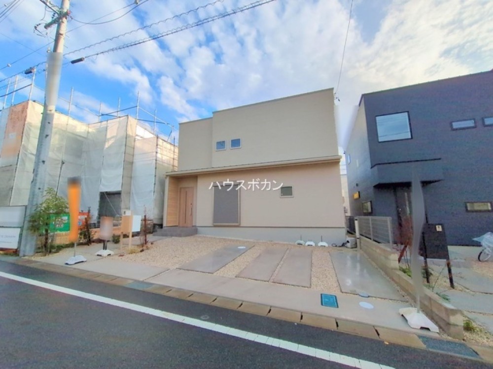 小中学校徒歩10分圏内です！