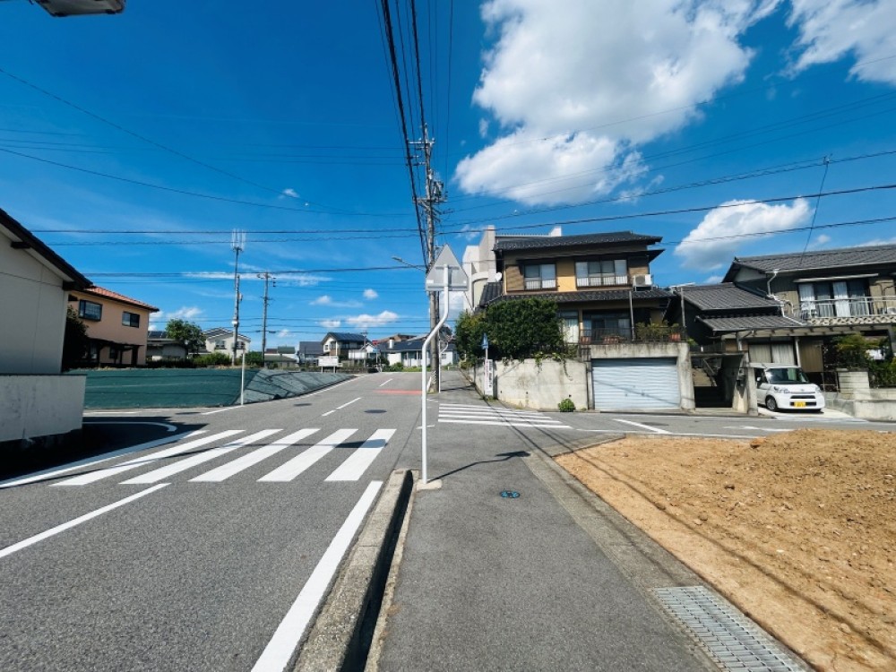 間口約8m！駐車も楽々！