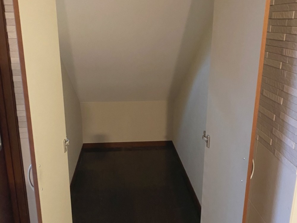 普段使わない物の収納に便利な物入れです！