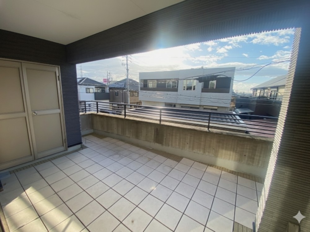 十分な広さのインナーバルコニー。※CG加工済み