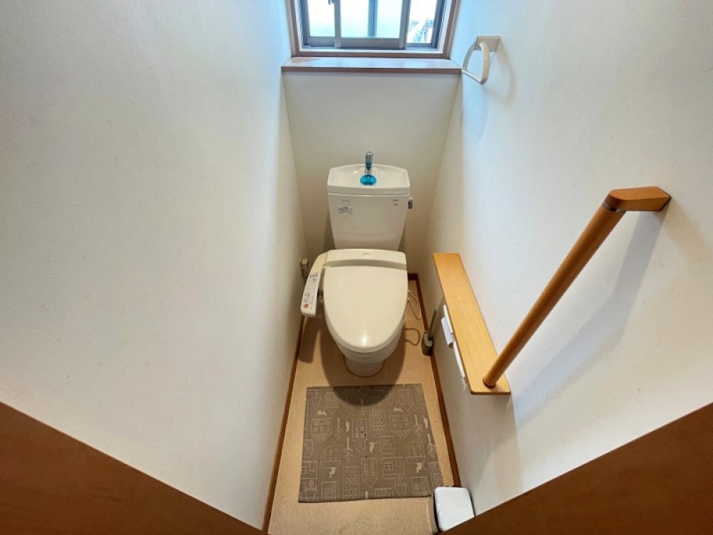 トイレは各階にございます。